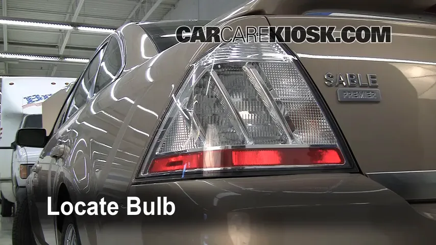 2008 Mercury Sable Premier 3.5L V6 Lights Turn Signal - Rear (replace bulb)